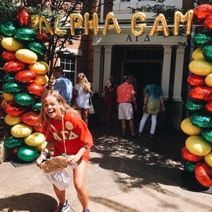 Meet your Posher, Lucy